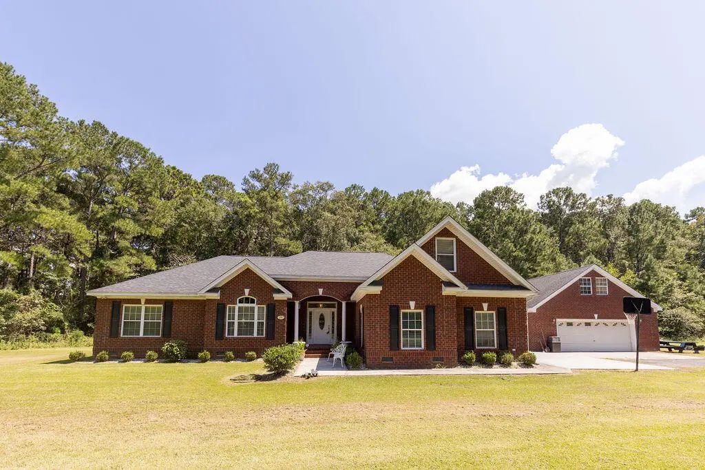 256 Rodenberry Road, Cross