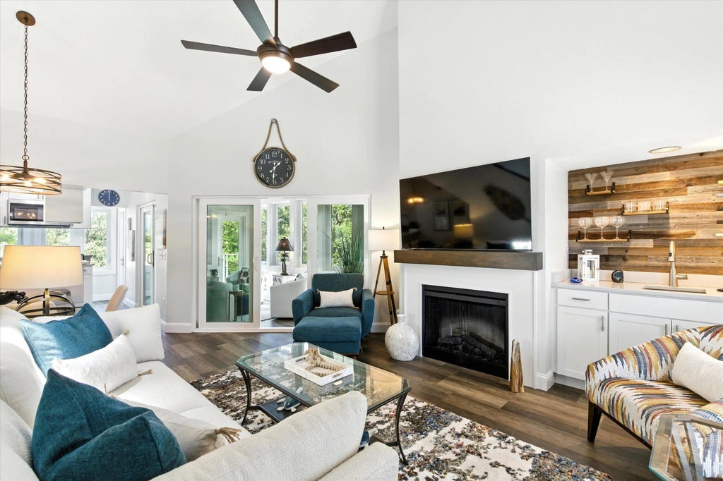 204 Little Oak Island Drive, Folly Beach