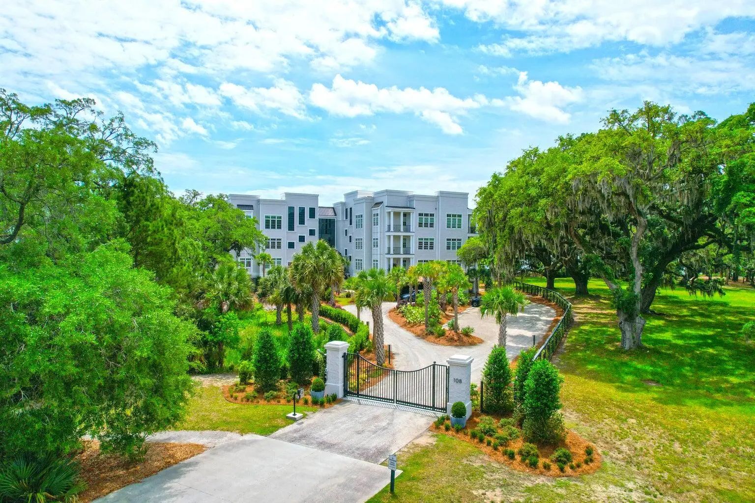 108 Fairbanks Oak Alley 201, Charleston, SC, 29492