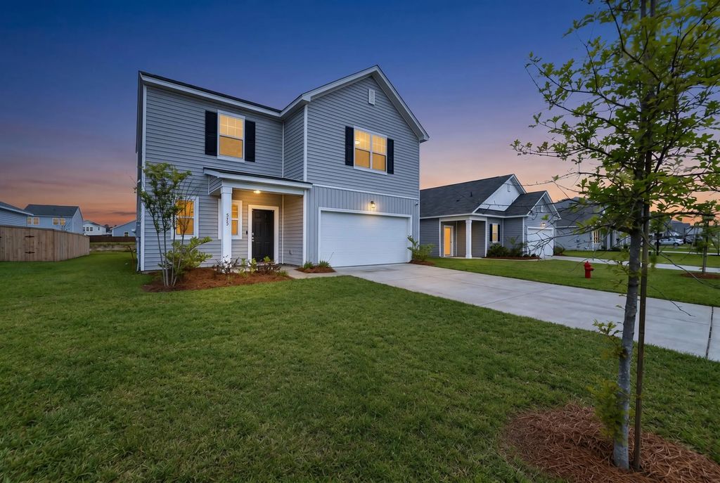575 Polaris Way, Summerville
