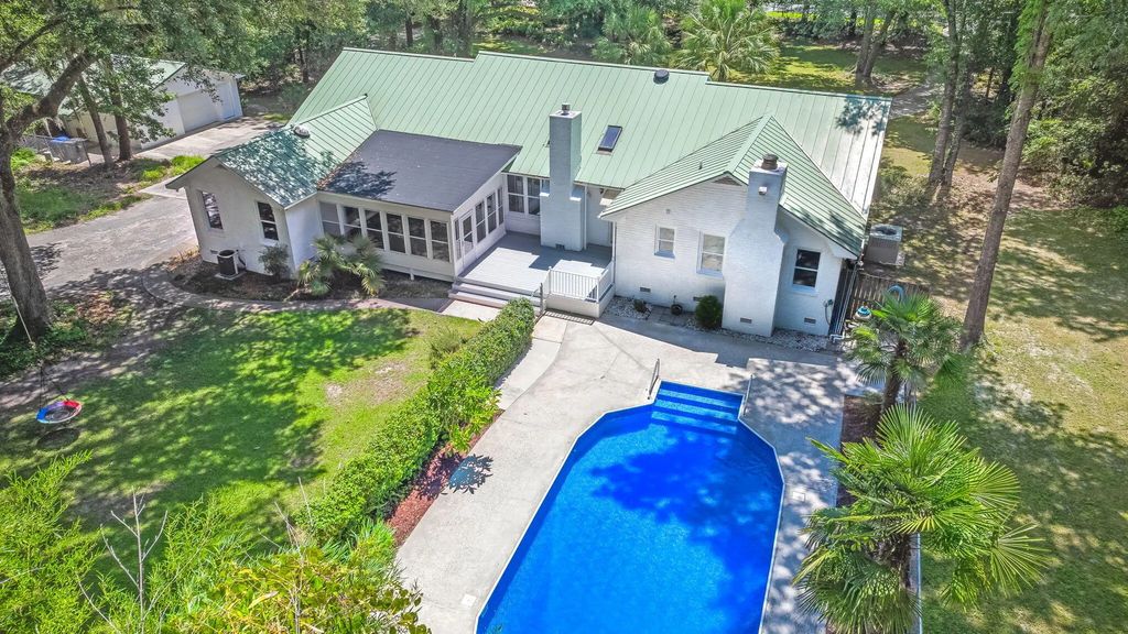 304 Woodland Drive, Summerville