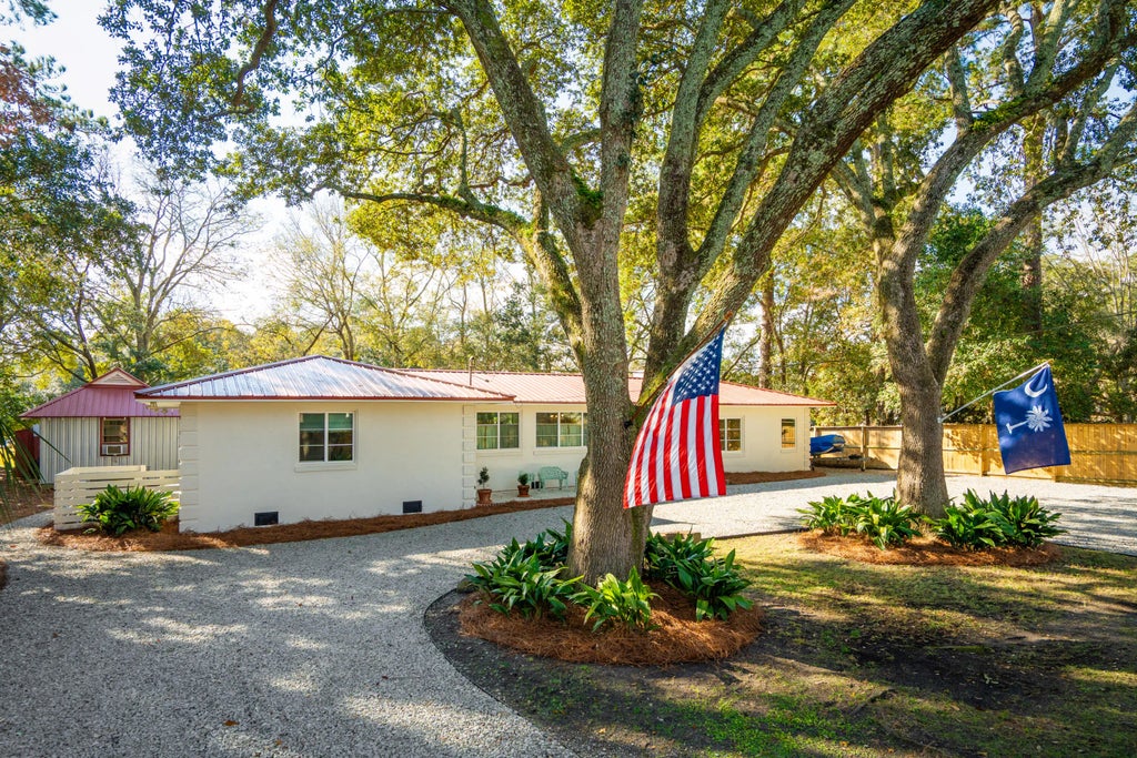 1683 Pearlott Street, Charleston