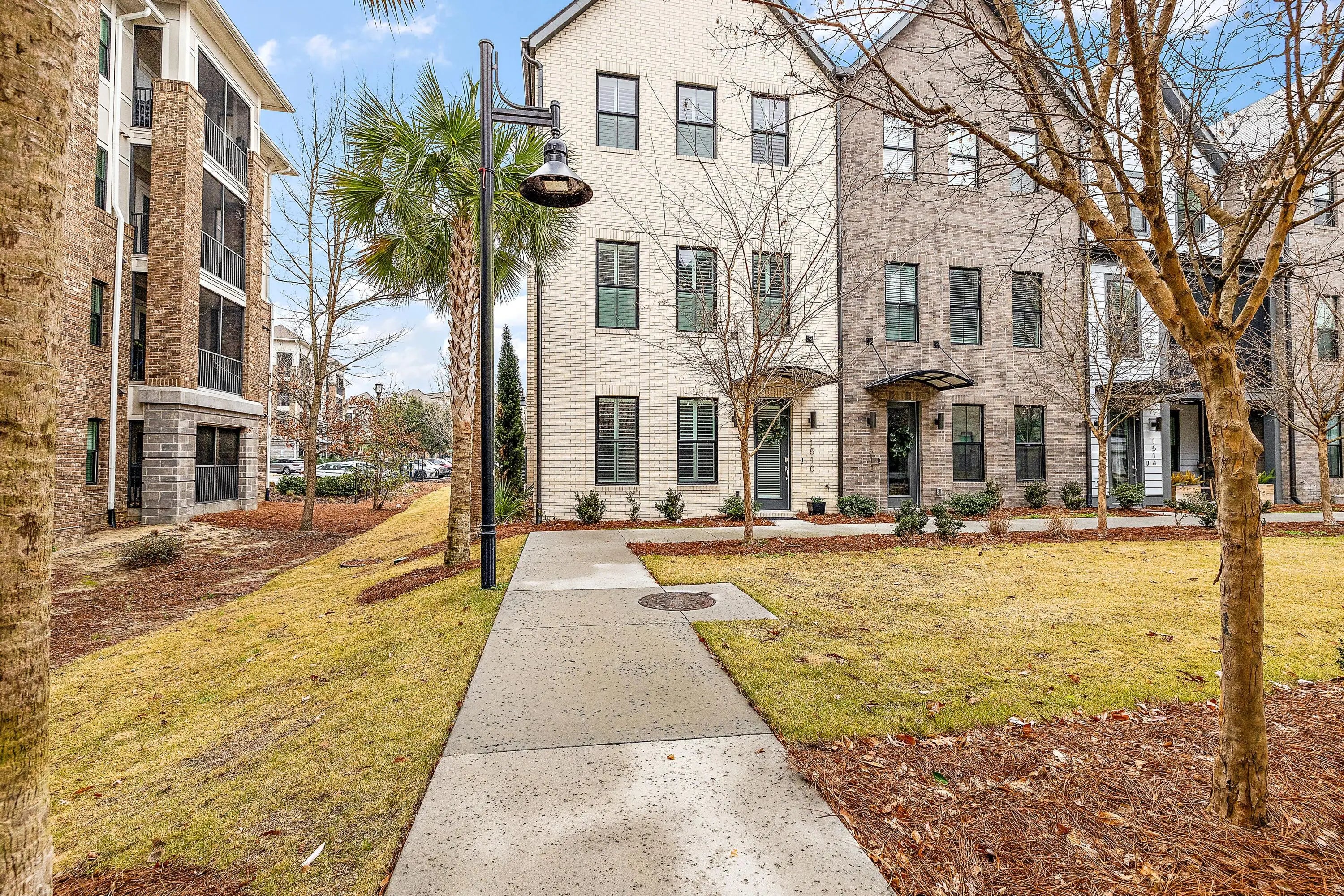 Photo of Listing #25003943