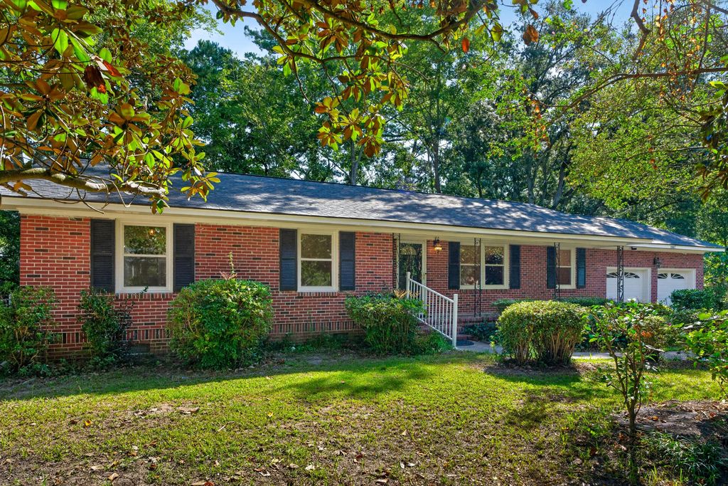 1887 Saint Julian Drive, Charleston