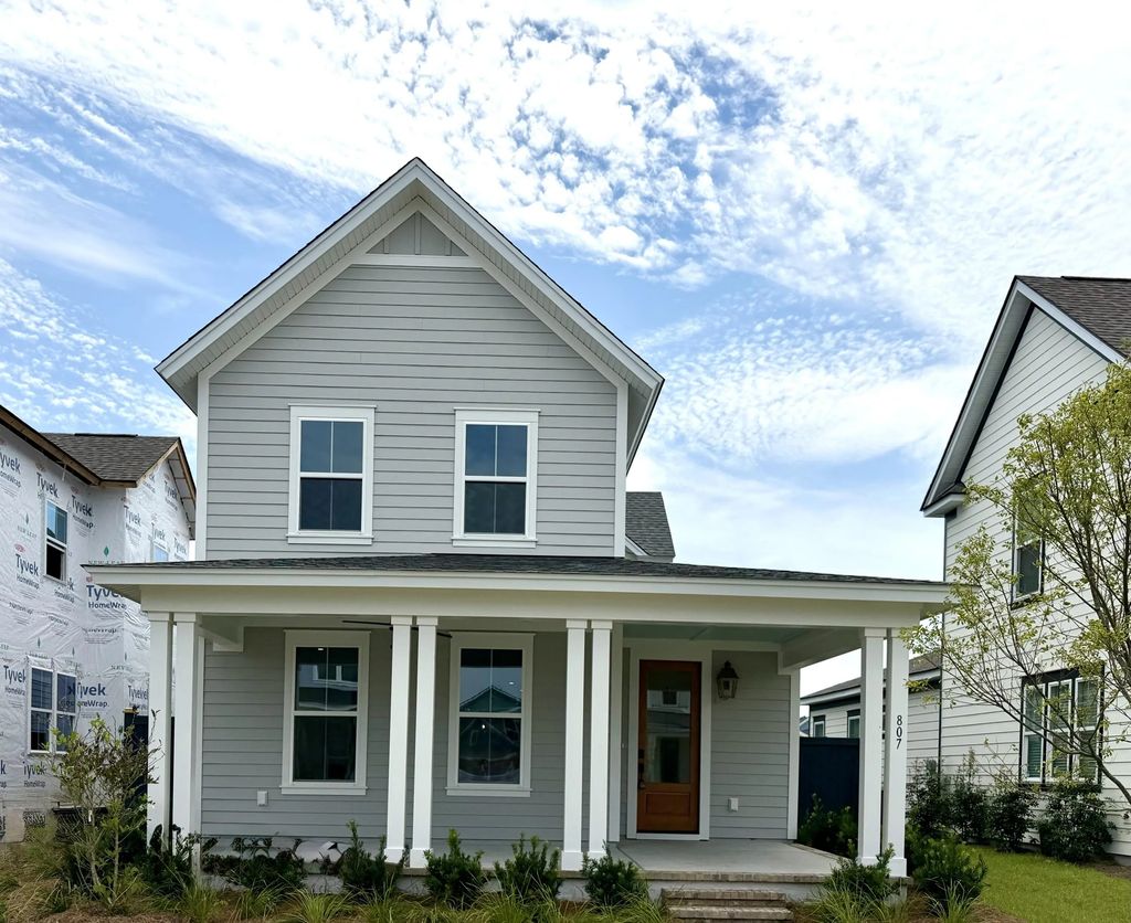 807 Gentle Breeze Drive, Summerville