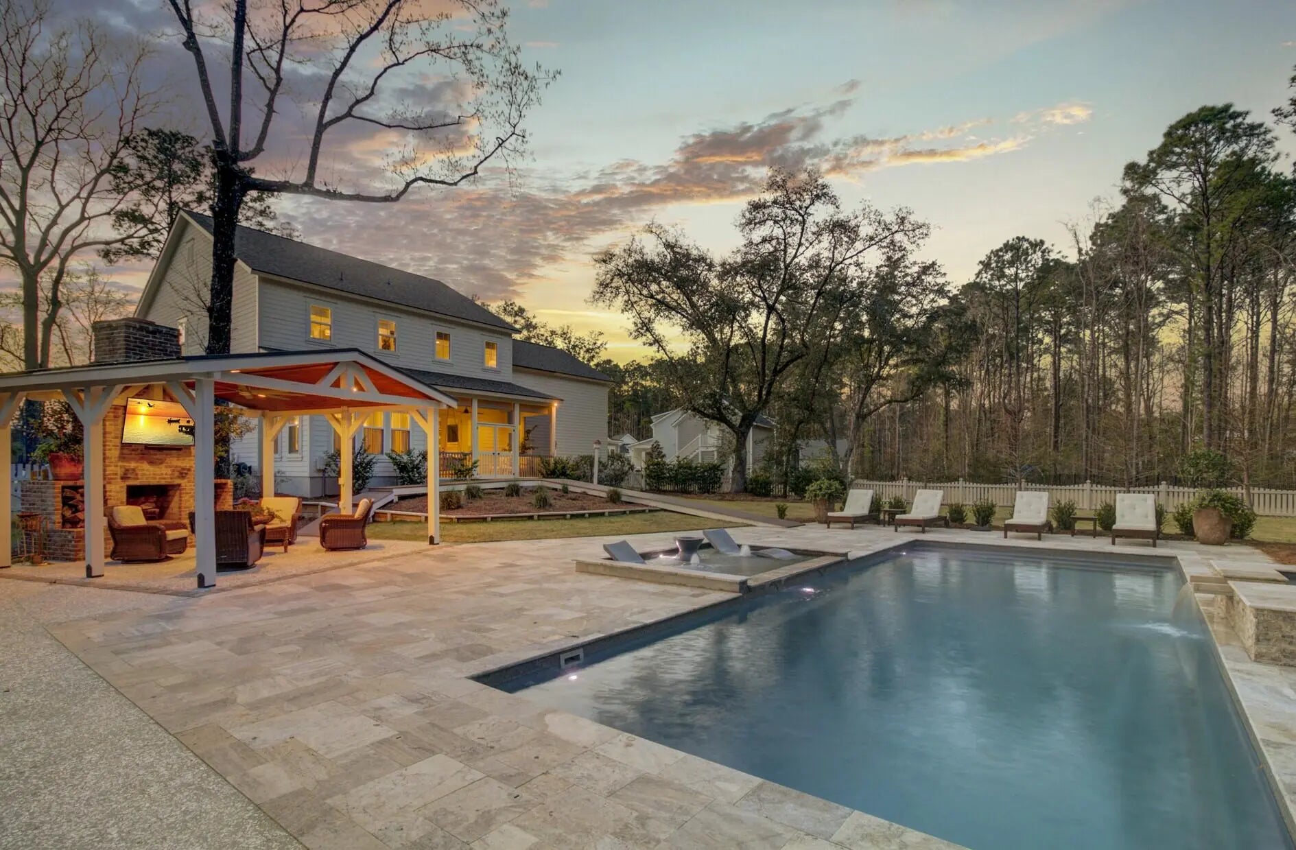 Photo of Listing #25016430