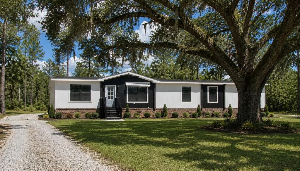 297 Tiger Lily Lane, Saint Stephen