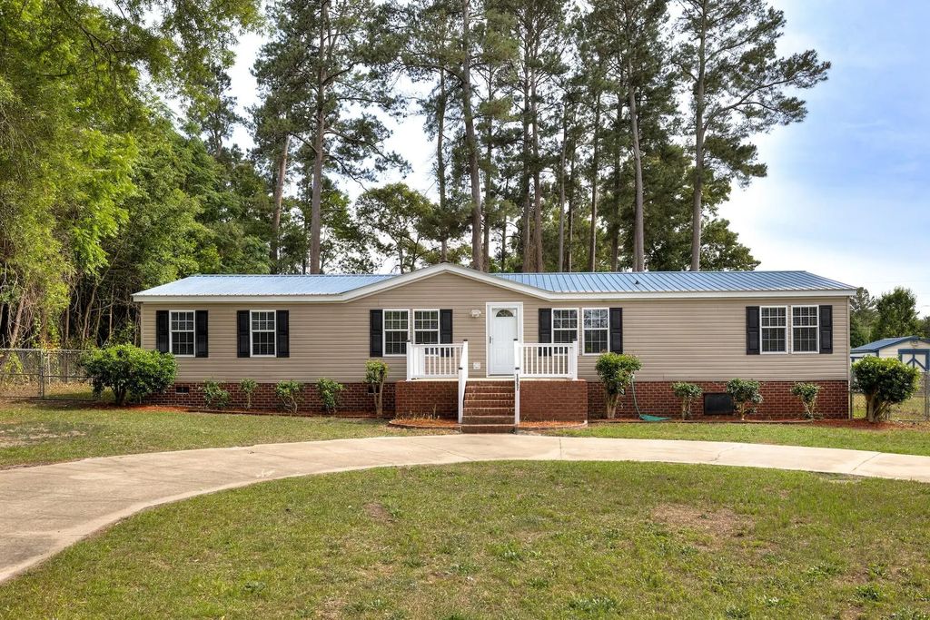 1057 Limerick Lane, Manning