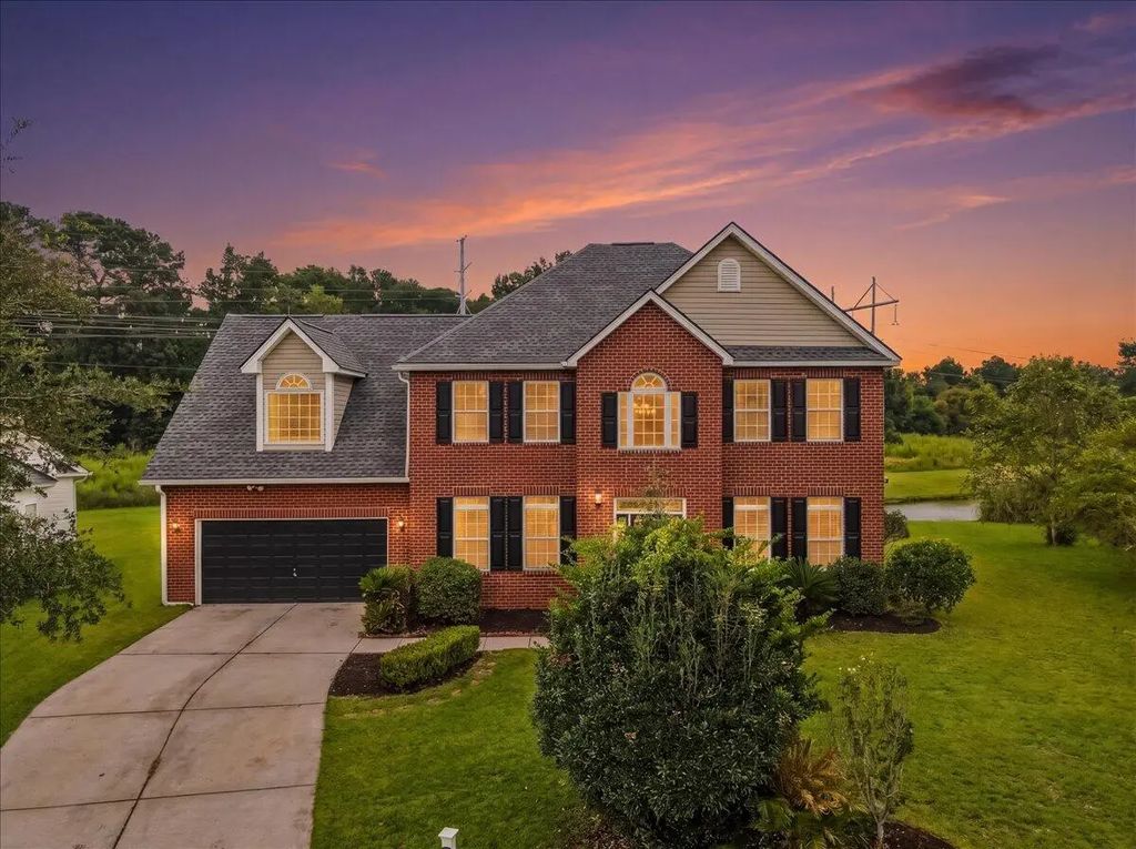 5008 Streamside Road, Summerville