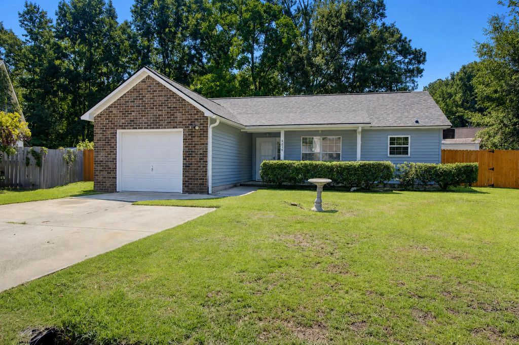 9010 Blitzen Court, North Charleston