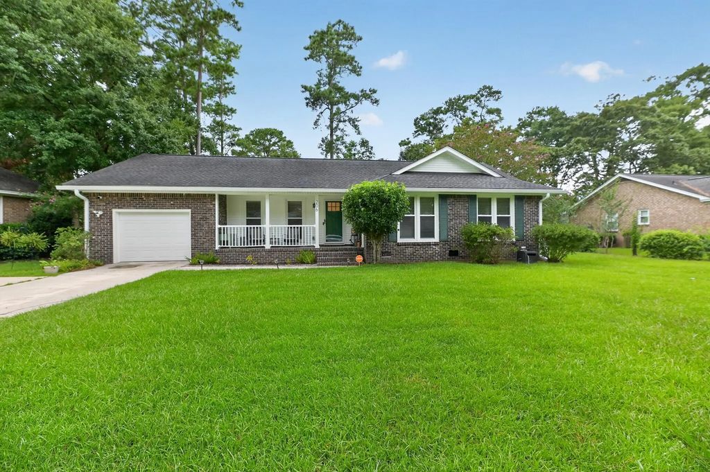 206 Chessington Circle, Summerville
