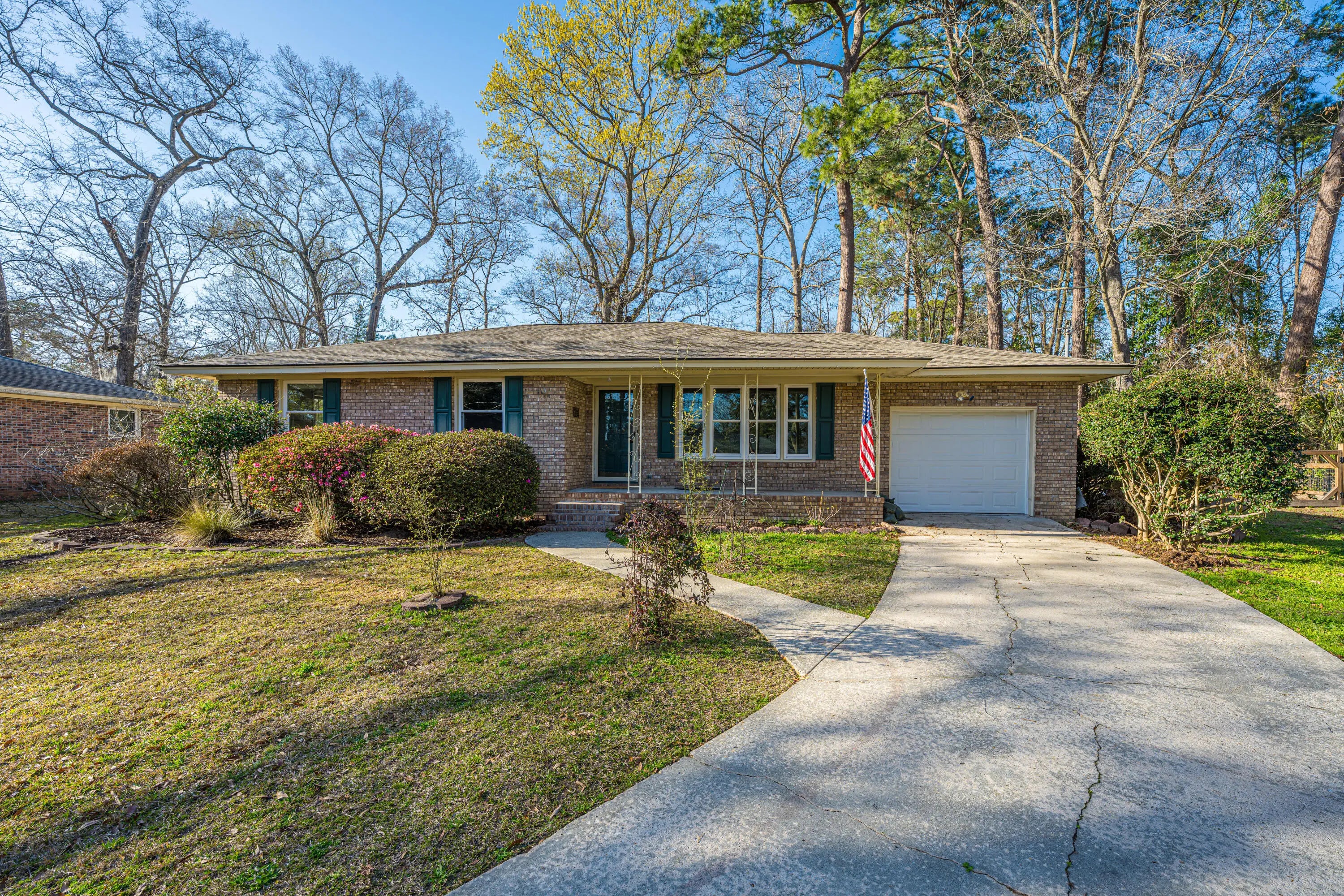 Photo of Listing #26006135