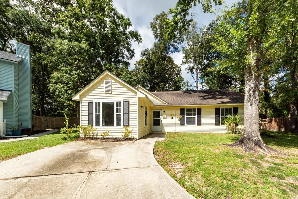 110 Ruston Place, Summerville