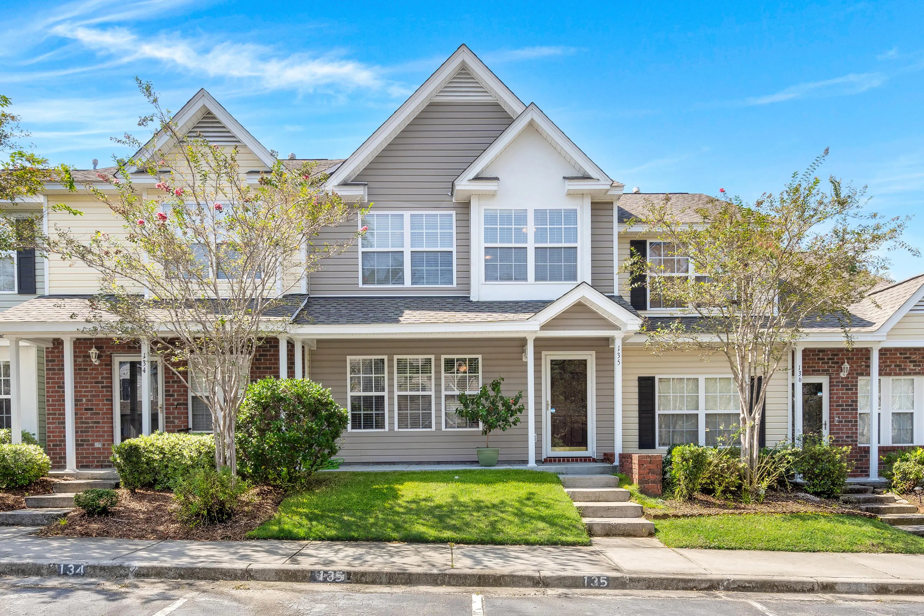 Photo of Listing #25029264