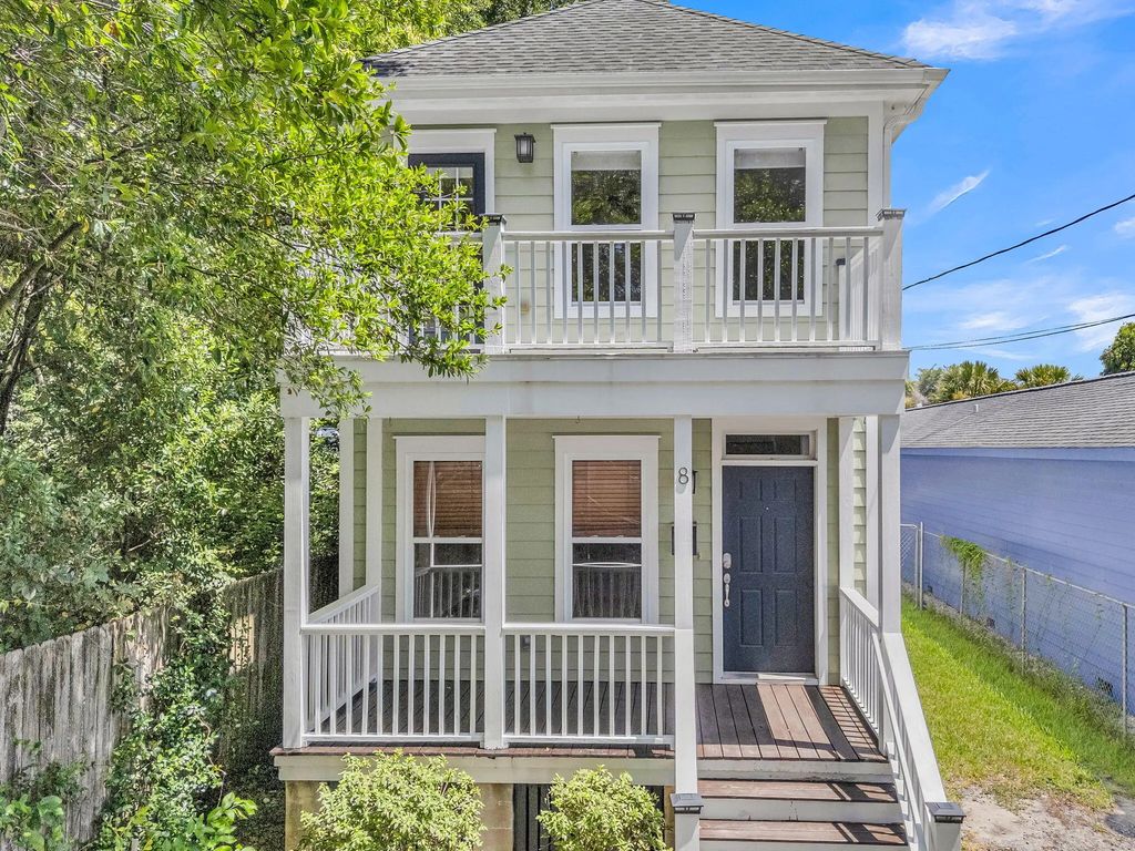 8 Hampton Place, Charleston
