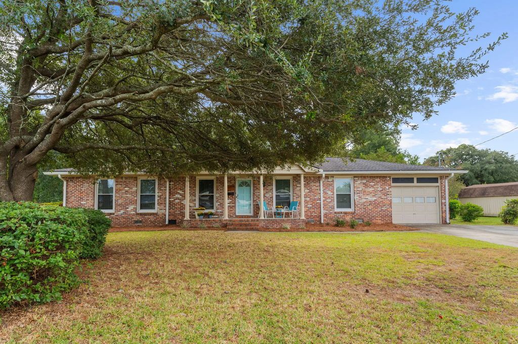 1251 Greenfield Place, Hanahan