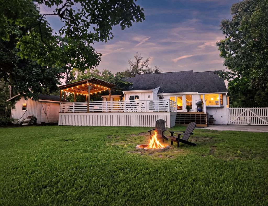 957 Travers Drive, Charleston