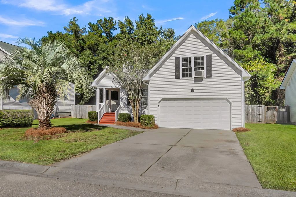 443 Courtland Drive, Summerville