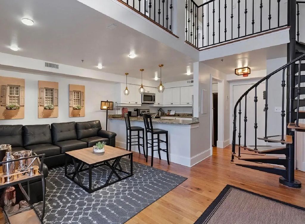 377 King Street Unit 203, Charleston