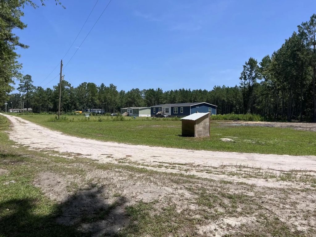 Praxis Court, Cottageville