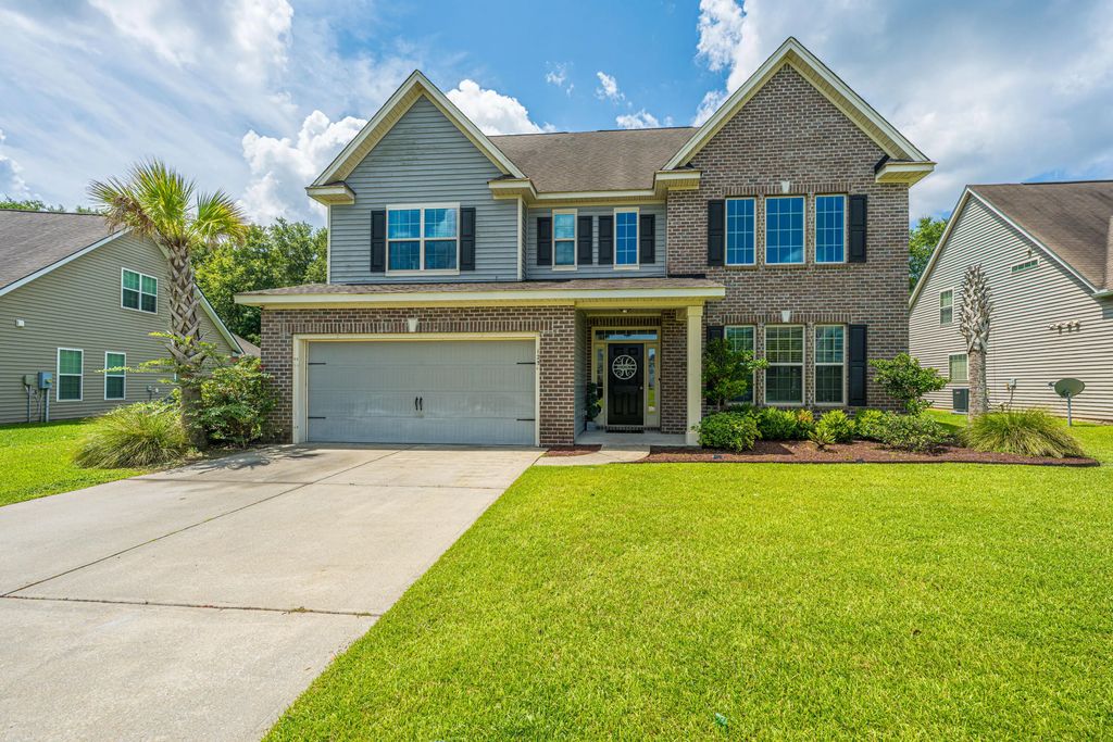 125 Carolina Wren Avenue, Moncks Corner