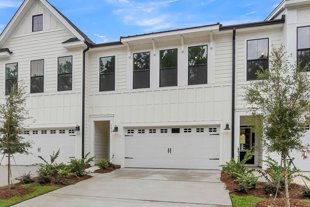 108 Dahlberg Street, Summerville