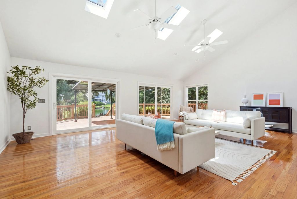 2633 Marsh Creek Drive, Charleston