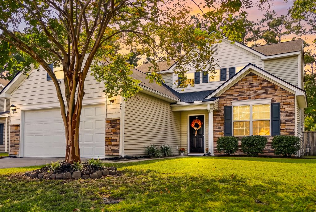 305 Deep River Road, Summerville