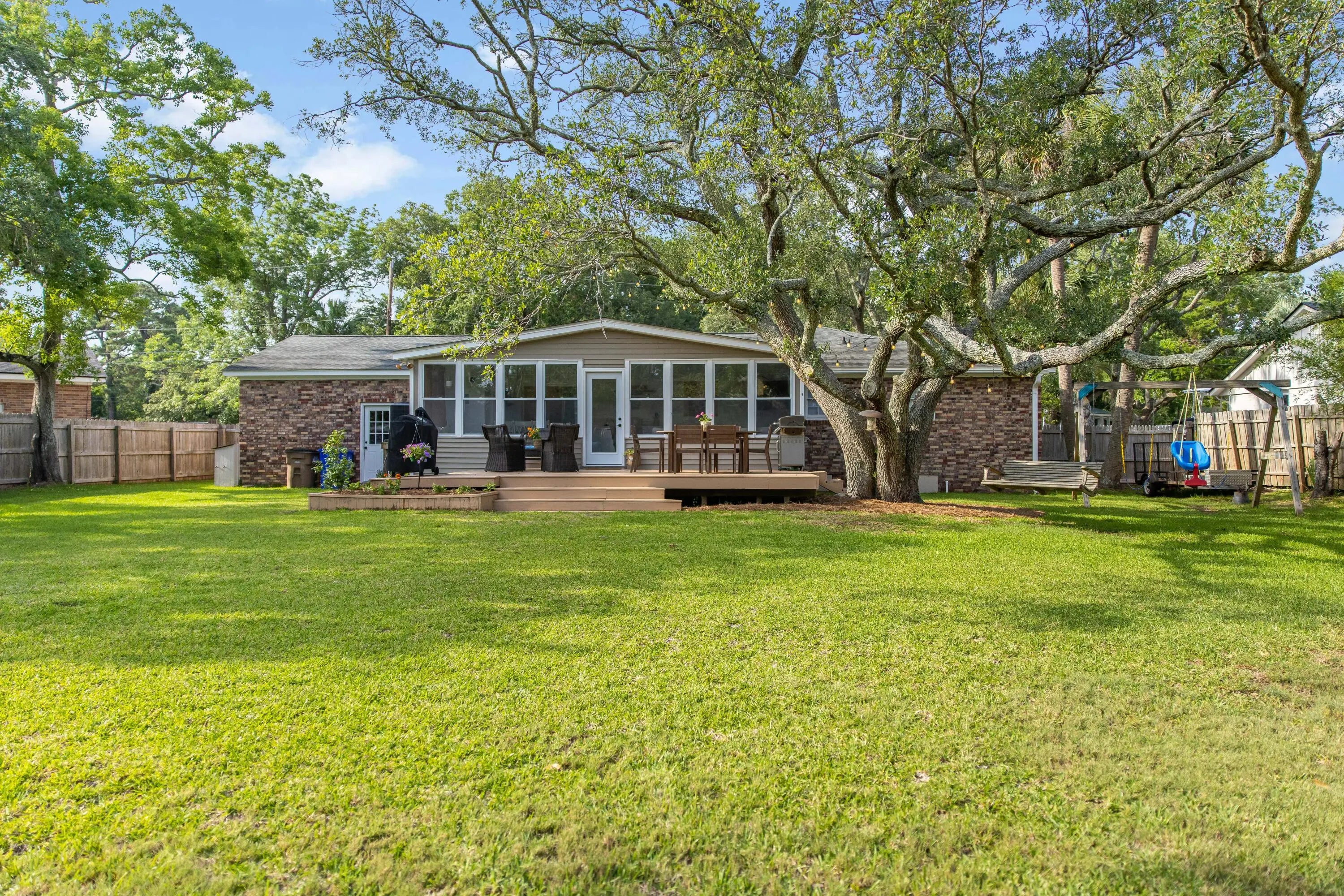 Photo of Listing #25016275