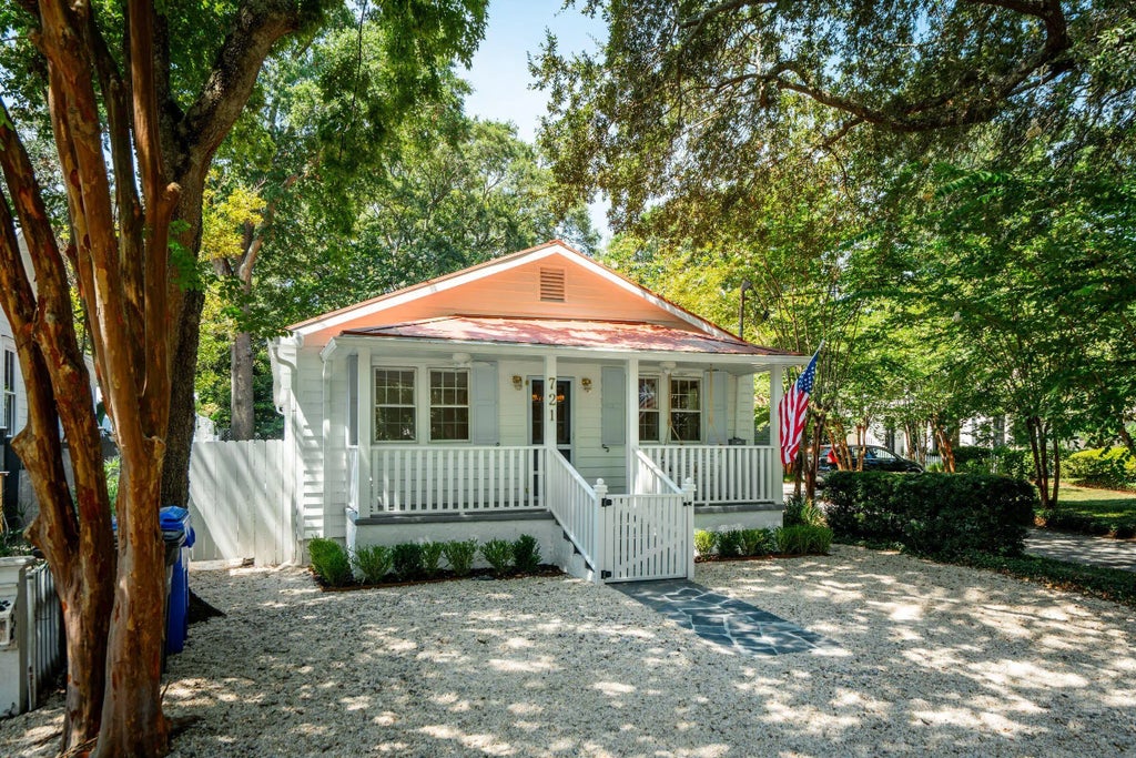 721 Royall Avenue, Mount Pleasant