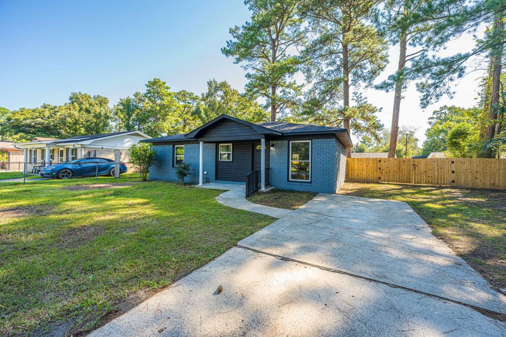 504 Mary Scott Drive, Goose Creek