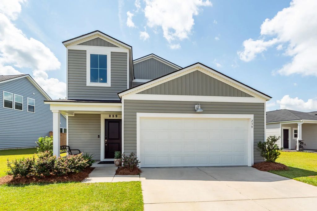 239 Pine Crest View Drive, Summerville