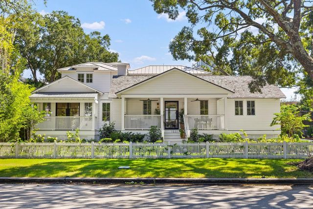 Photo of 1501 Middle Street, Sullivans Island SC