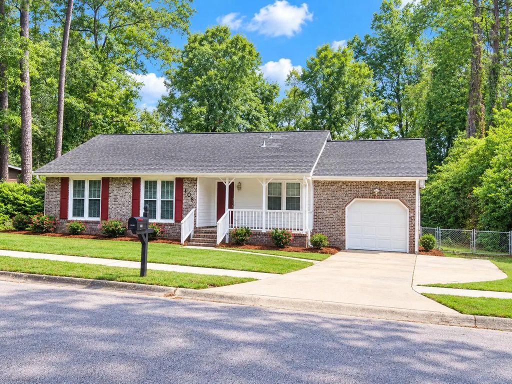 105 Glendale Drive, Summerville