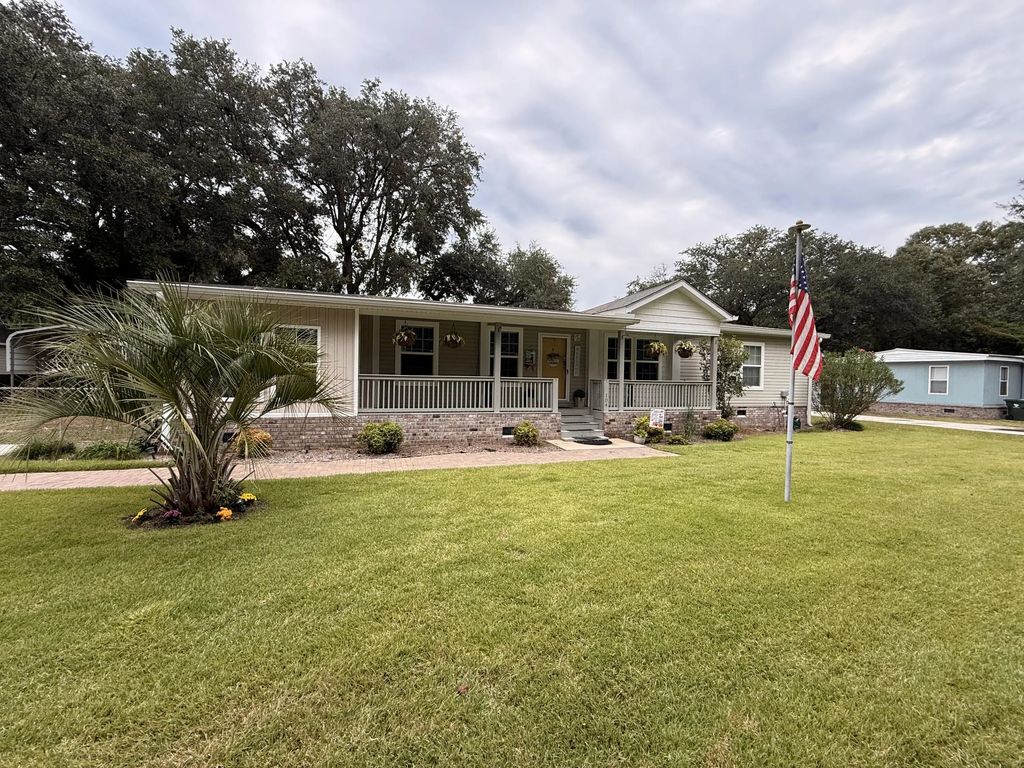 104 Hammond Street, Bonneau