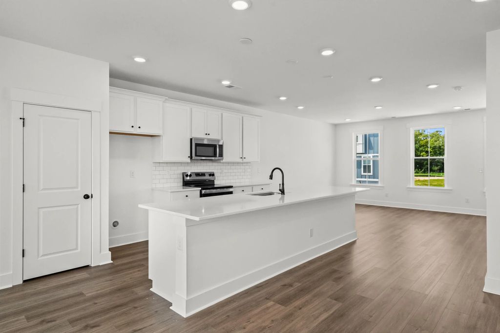 4079 Saint Johns Avenue, North Charleston