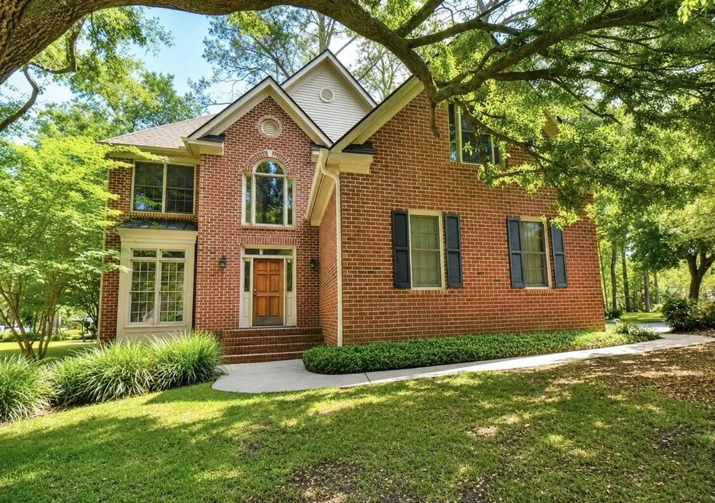 101 Riverwood Lane, Summerville