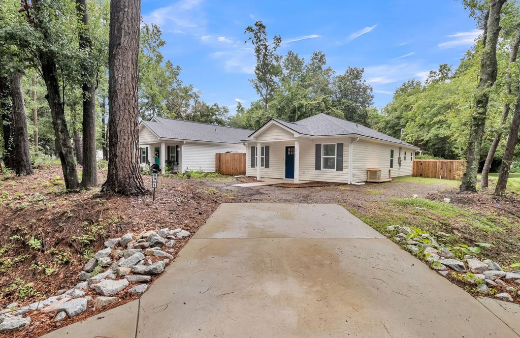 6961 Raymond Avenue, North Charleston