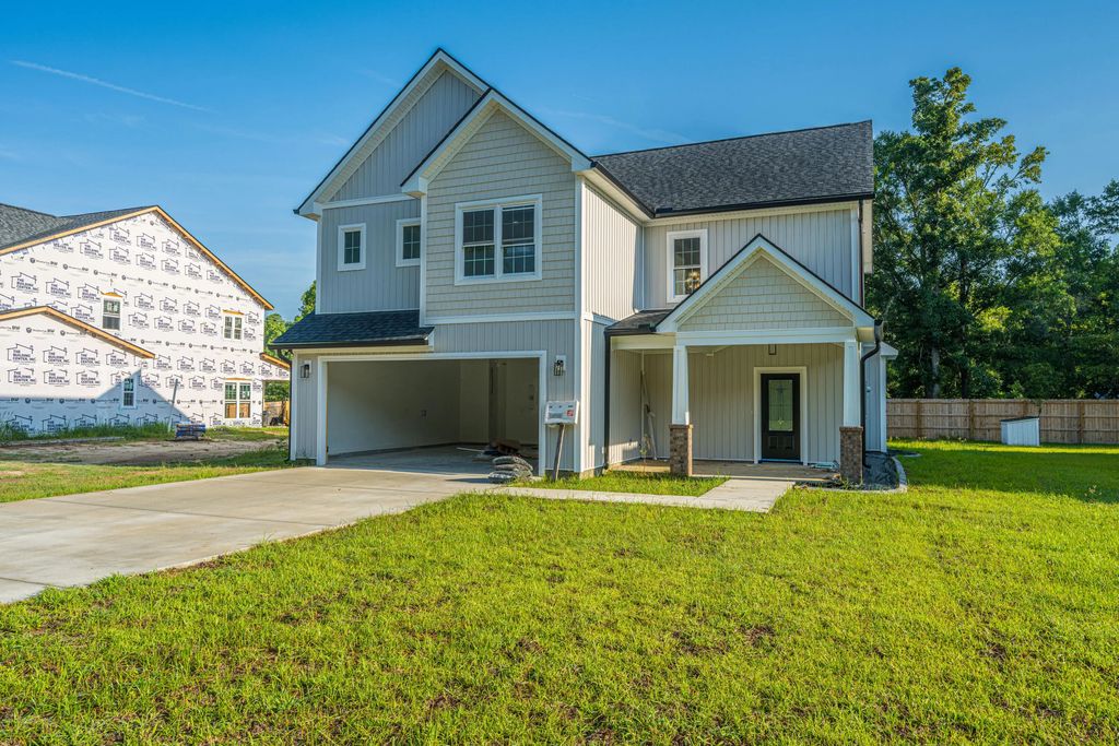 506 August Moon Lane, Goose Creek