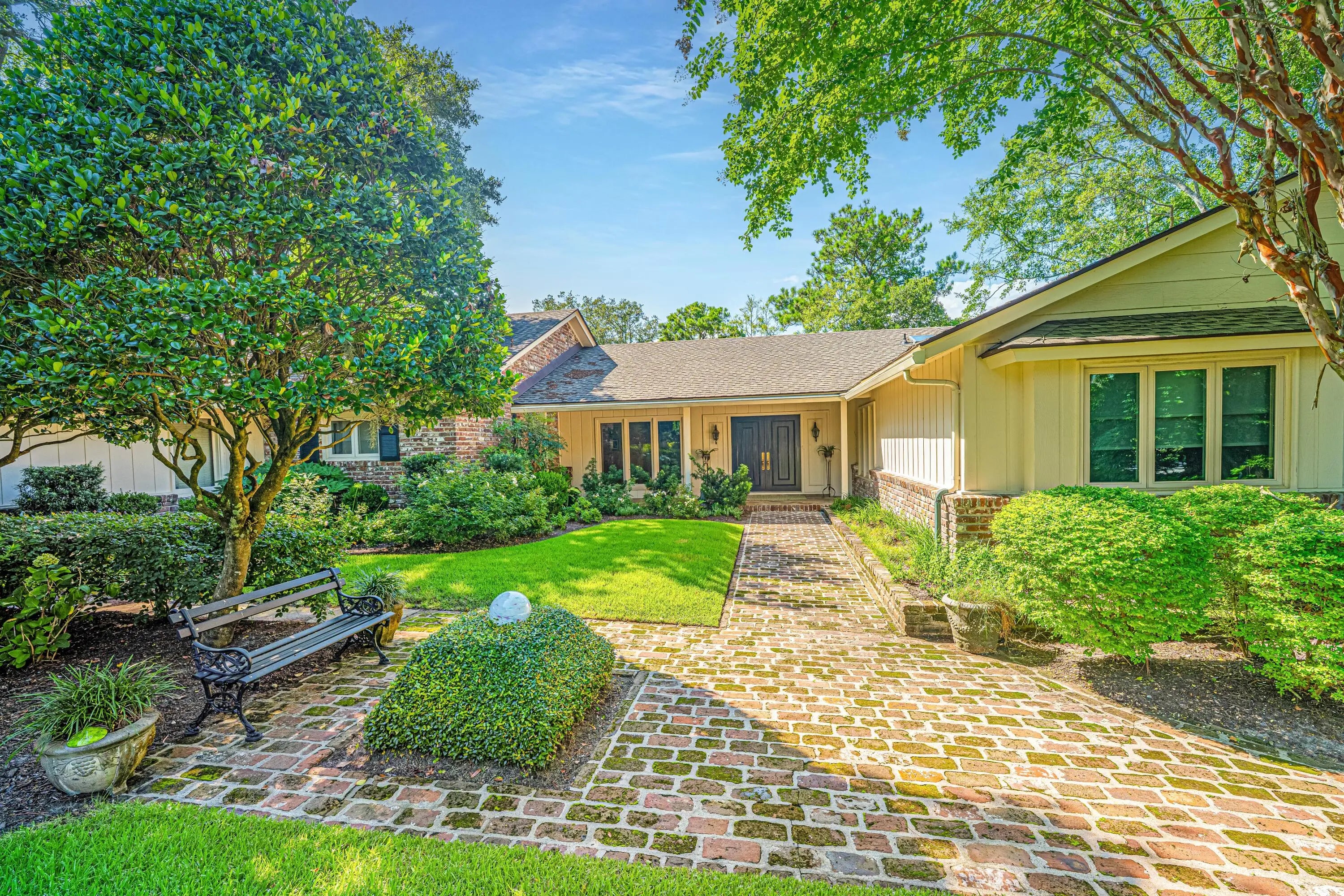 Photo of Listing #25020556