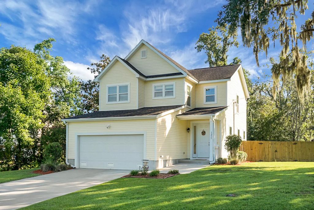 1255 Redeemer Drive, Hanahan