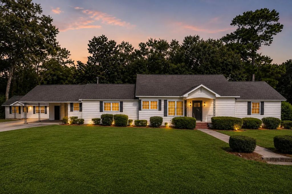 200 Hill Street, Moncks Corner