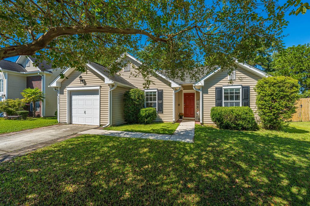 9832 Stockport Circle, Summerville