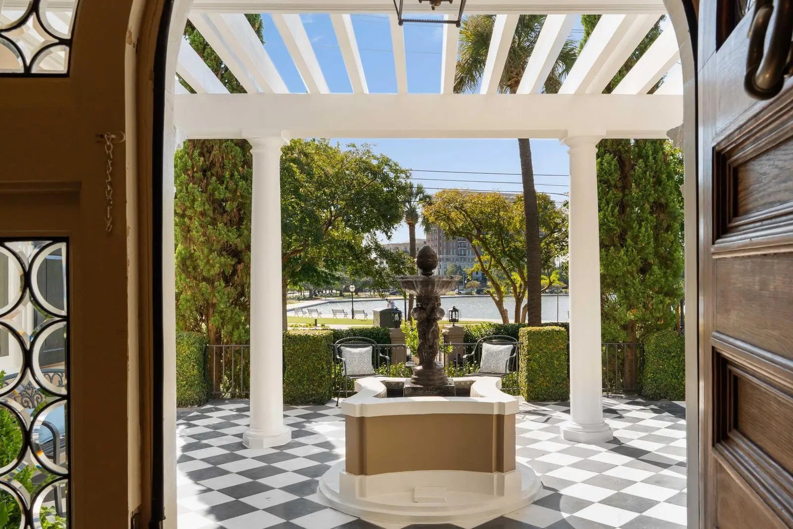 22 Rutledge Avenue, Charleston, SC, 29401