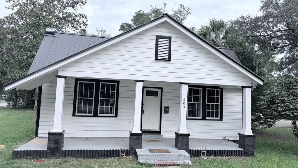 203 Padgett Loop, Walterboro