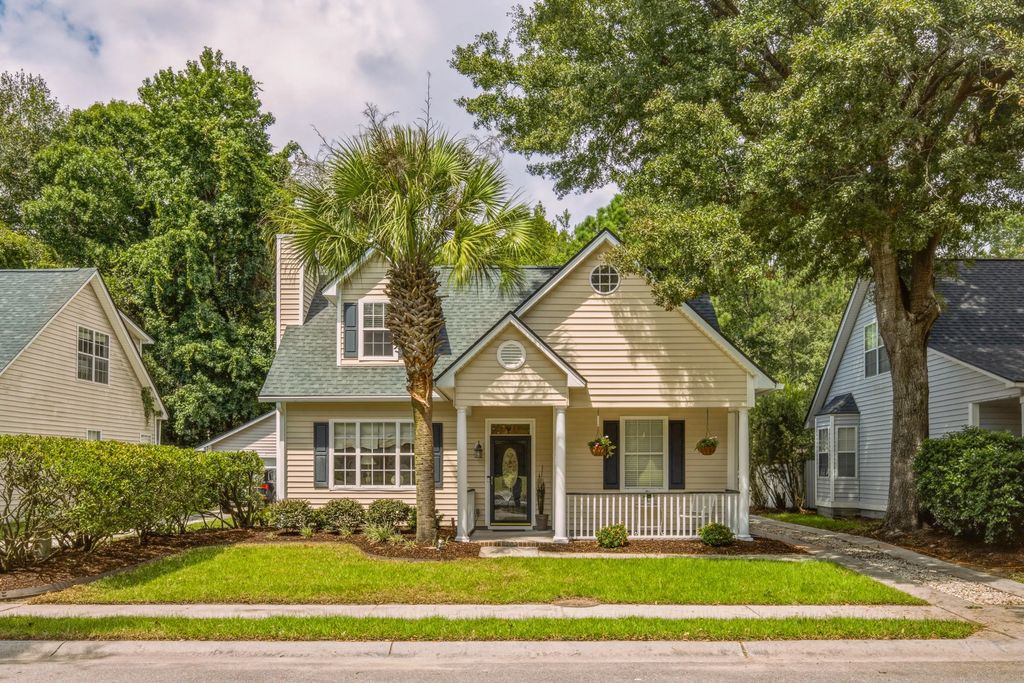 2324 Kennison Lane, Mount Pleasant