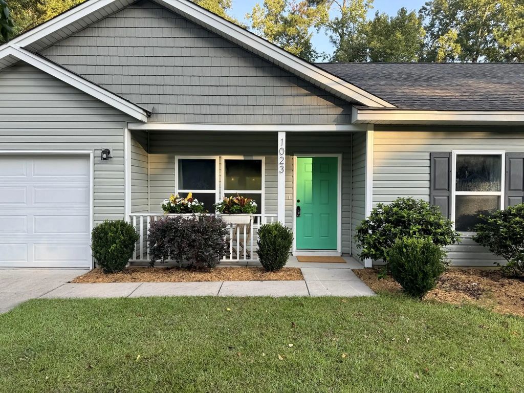 1023 Nottingham Drive, Charleston