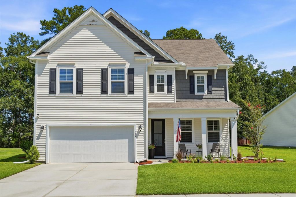 808 Neosho Court, Moncks Corner