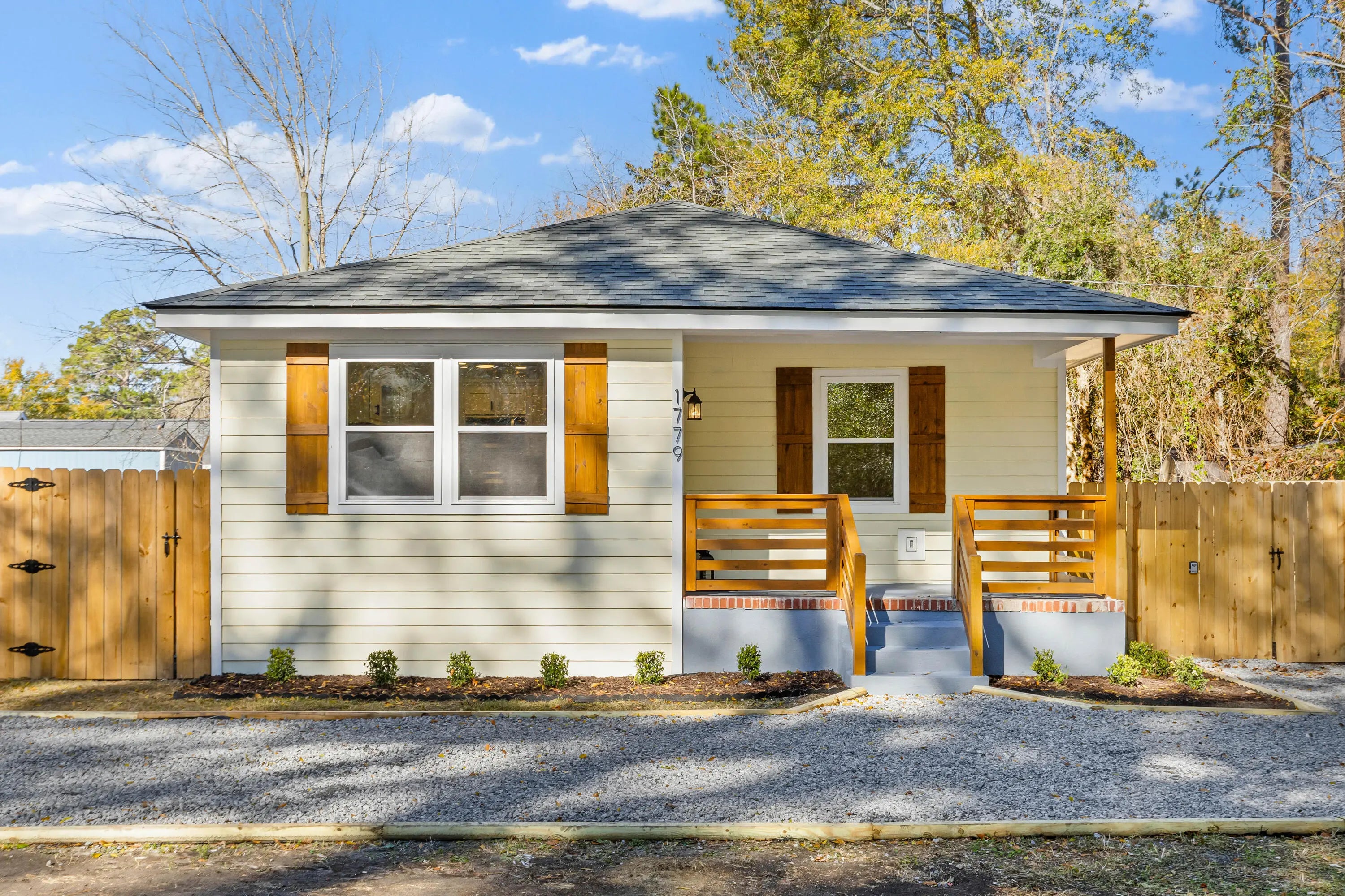 Photo of Listing #25033160