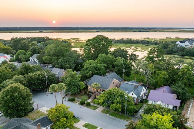 Photo of 182 Gordon Street, Charleston SC